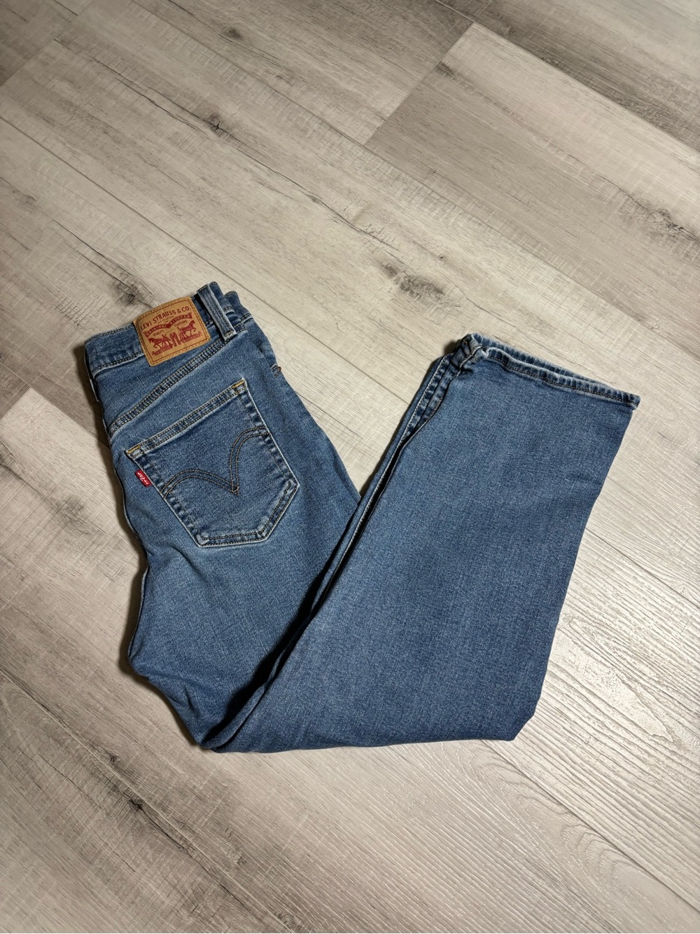 Levi’s Ribcage Straight Ankle Jeans – Size 27